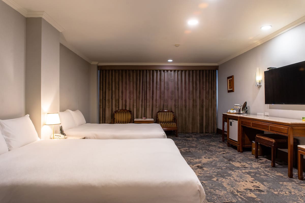 quadruple room, bathtub | 1 bedroom, premium bedding, laptop workspace, blackout curtains