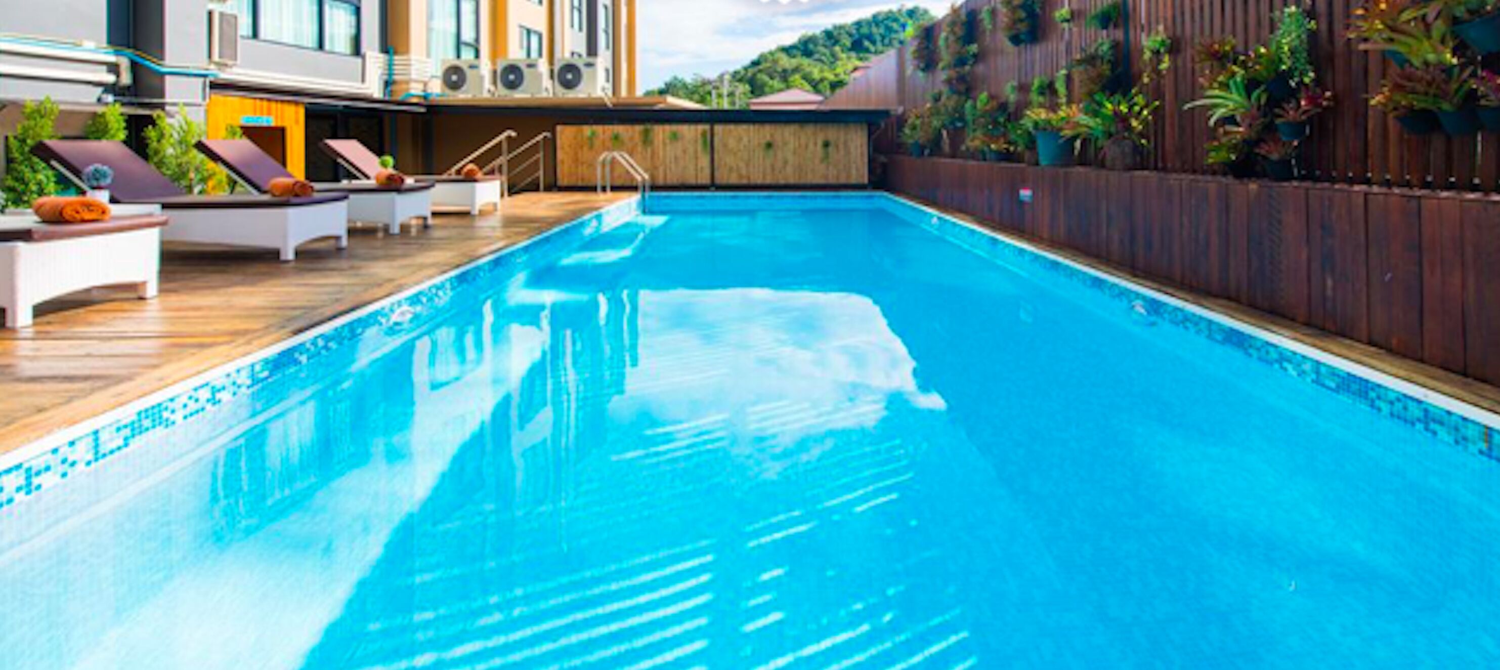 Alberca al aire libre por temporada 