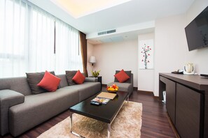 In-room safe, desk, laptop workspace, free WiFi - Tetris Hotel (Krabi)