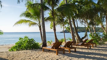Playa privada y submarinismo