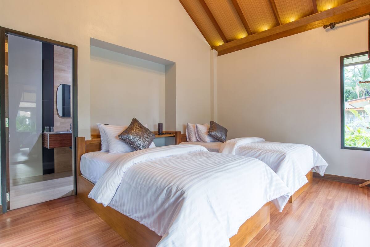 Garden View Cottage | Minibar, brankas, tempat tidur lipat/tambahan, dan Wi-Fi gratis