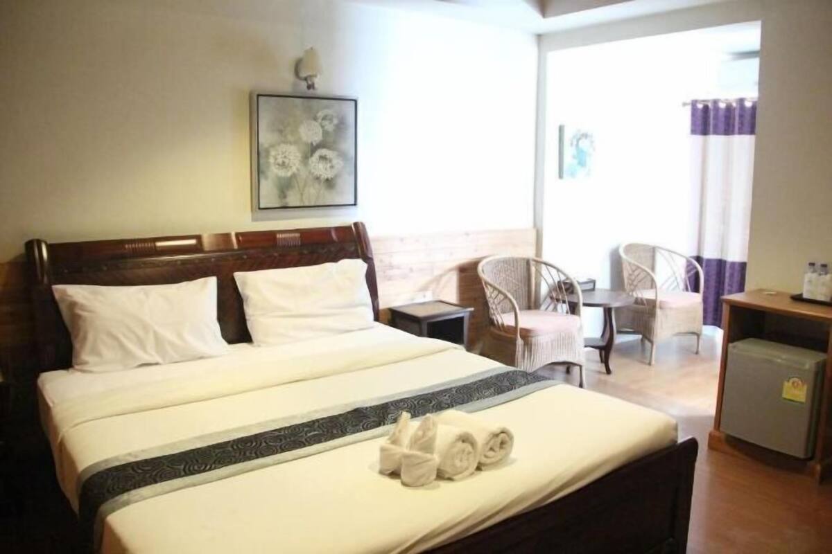 1 bedroom, minibar, in-room safe, desk