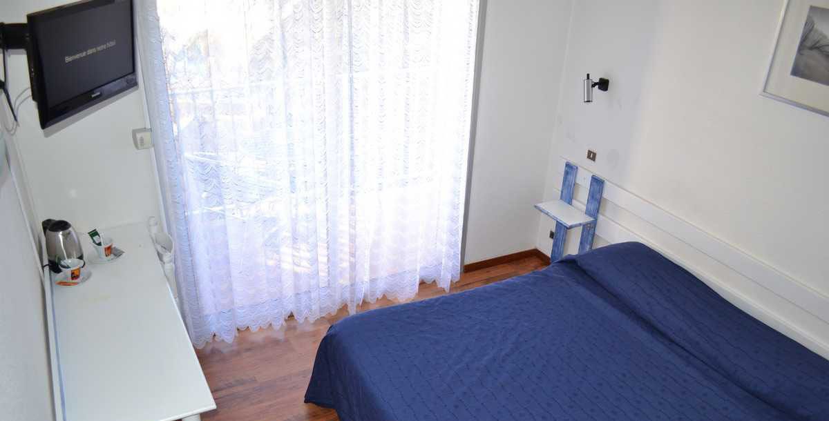 premium bedding, in-room safe, desk, soundproofing