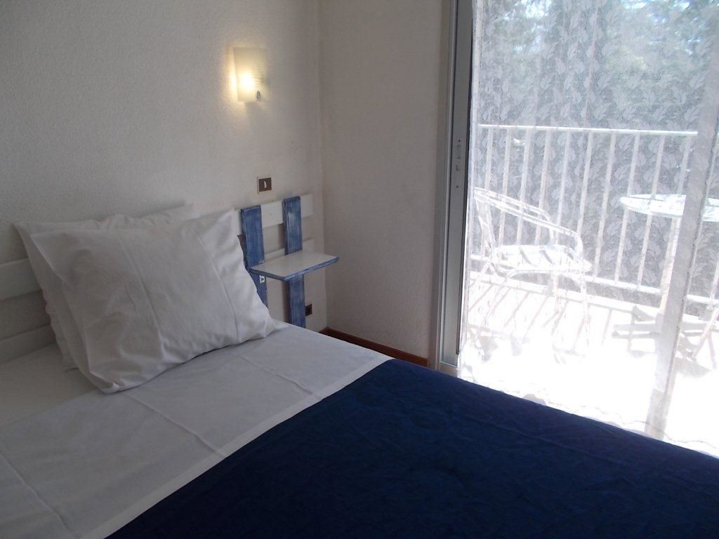 standard double room | premium bedding, in-room safe, desk, soundproofing