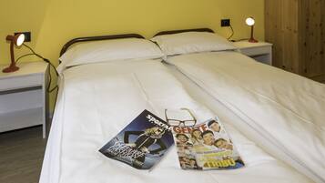 Apartment, 2 Bedrooms | 2 bedrooms, down comforters, cribs/infant beds, free WiFi