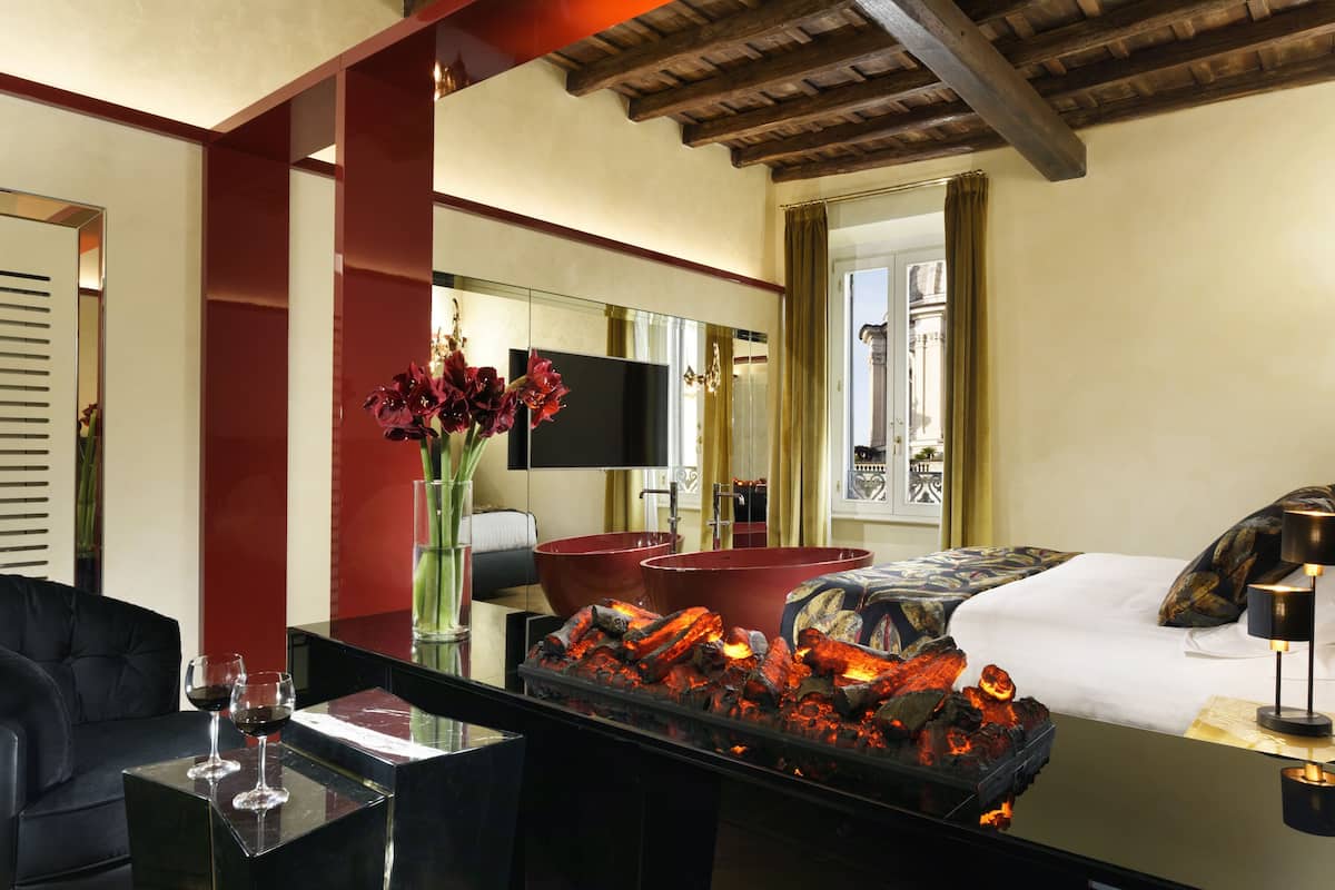 Suite, City View | Premium bedding, down comforters, memory foam beds, minibar