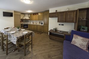 Apartment, 1 Bedroom | Private kitchen