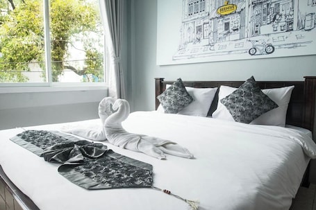 Deluxe Pool Access | Free WiFi, bed sheets