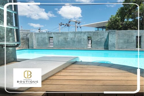 Beehive Phuket Old Town - Hostel