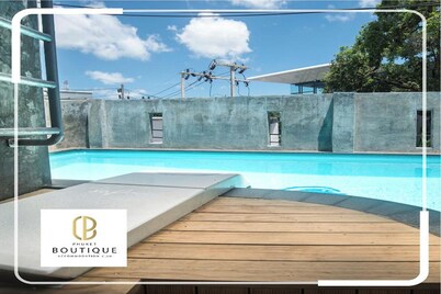 Beehive Phuket Old Town - Hostel