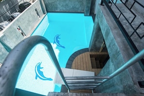 Outdoor pool, pool loungers