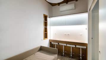 2 habitaciones y espacio para trabajar con laptop