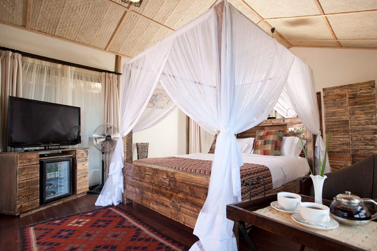 Ropa de cama de alta calidad y minibar