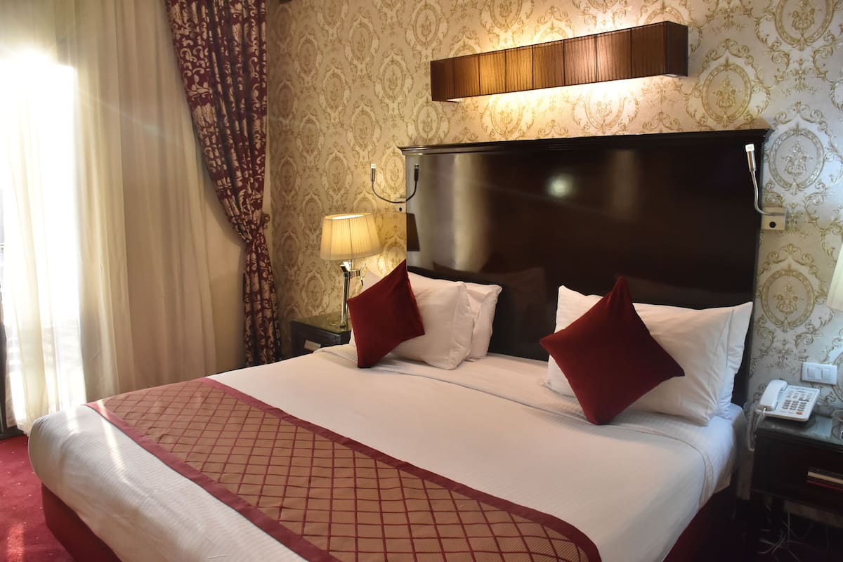 Minibar, in-room safe, desk, rollaway beds