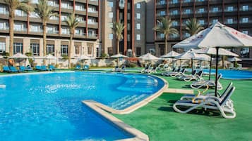 9 piscines extérieures