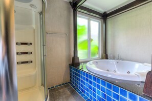 Three-Bedroom Villa with Private Pool | Bathroom | Separate tub and shower, free toiletries, hair dryer, towels - Sun Paradise Villas Karon (Karon)