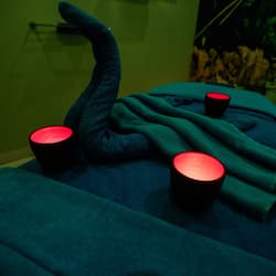 Sauna, hammam, hammam, soins corporels, massages aux pierres chaudes