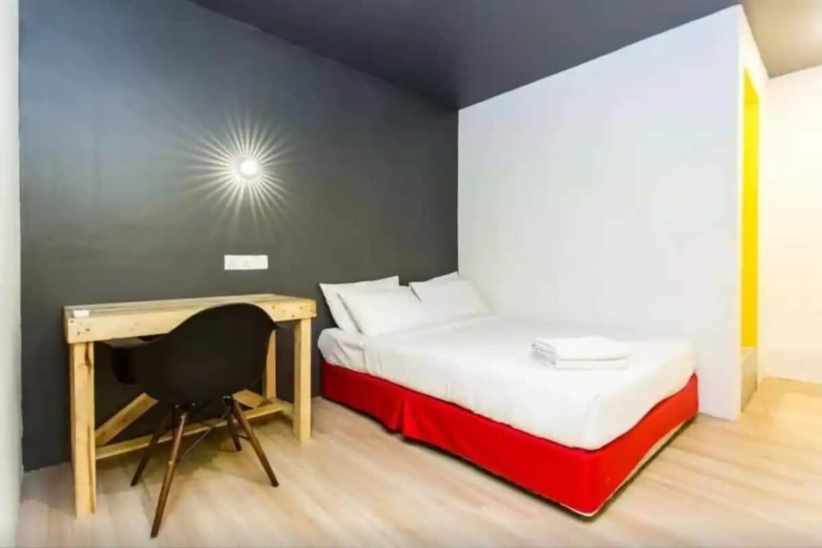 Doppelzimmer, 1 Queen-Bett | Zimmersafe, Bügeleisen/Bügelbrett, kostenloses WLAN, Bettwäsche