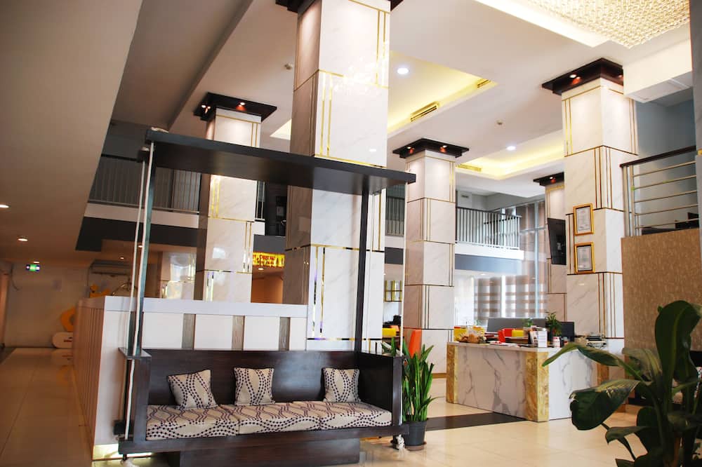 Royal Jelita Hotel