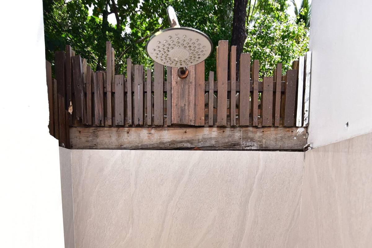 superior room, 1 king bed, patio, ocean view | bathroom | shower, free toiletries, hair dryer, towels