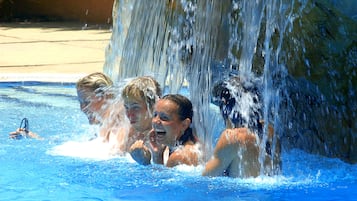 10 outdoor pools