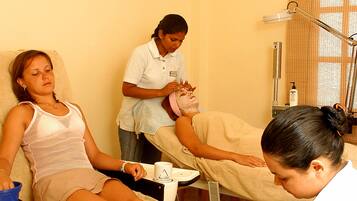 Sauna, hot tub, Thai massages, body wraps, body scrubs, facials