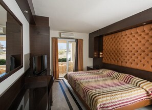 Hypo-allergenic bedding, pillowtop beds, in-room safe - Lito Beach (Platanias)