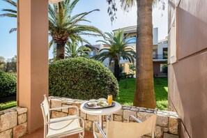 Courtyard view - Lito Beach (Platanias)