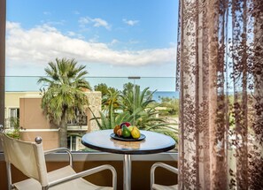 Breakfast, lunch and dinner served - Lito Beach (Platanias)