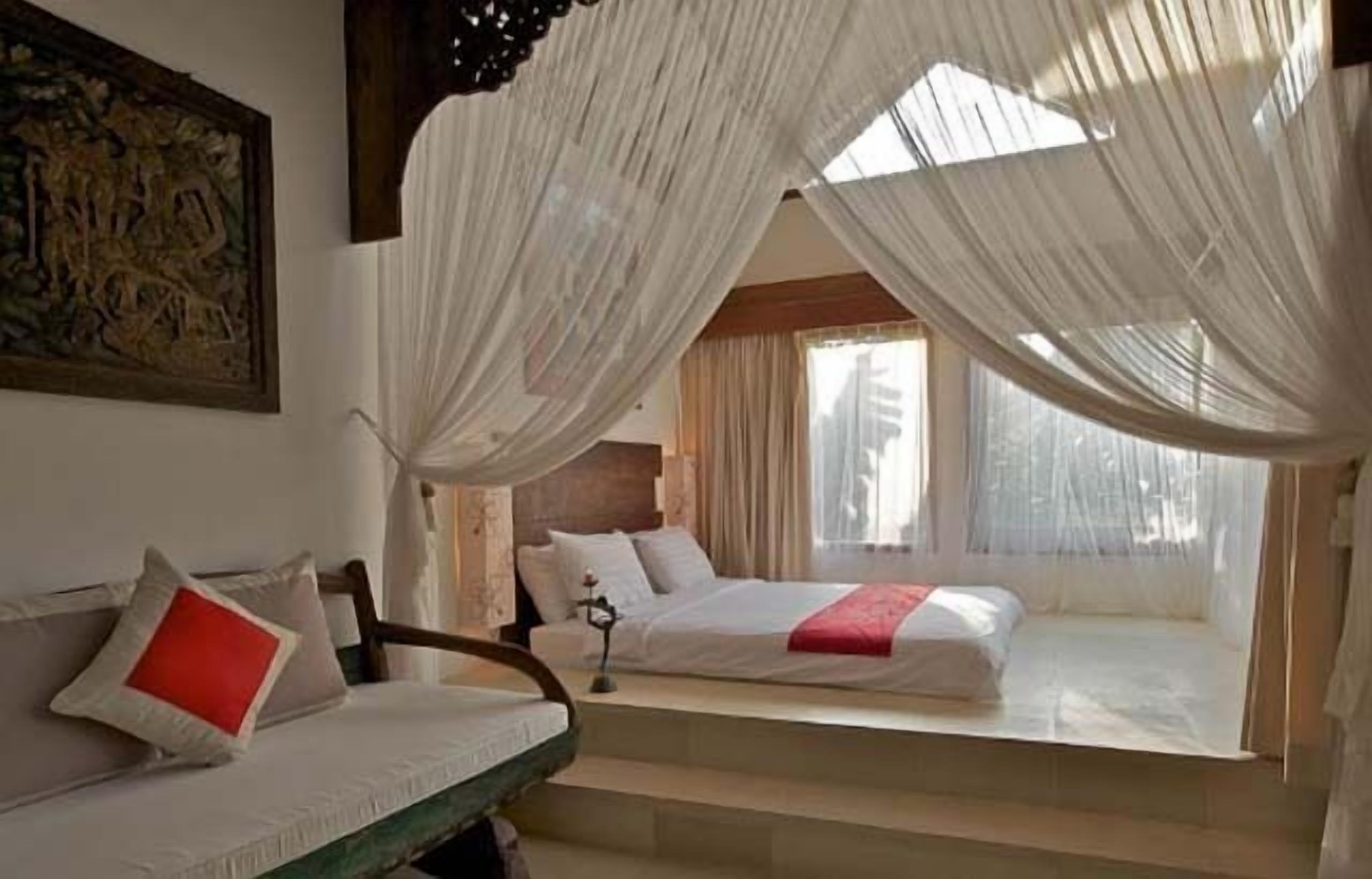 Bungalow, Pool View | Premium bedding, minibar, in-room safe, desk