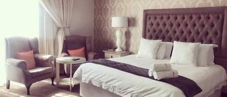 Minibar, in-room safe, desk, soundproofing