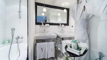 Standard-Doppel- oder -Zweibettzimmer | Badezimmer