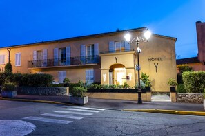 Front of property - Hôtel Le Y Saint-Tropez (Saint-Tropez)