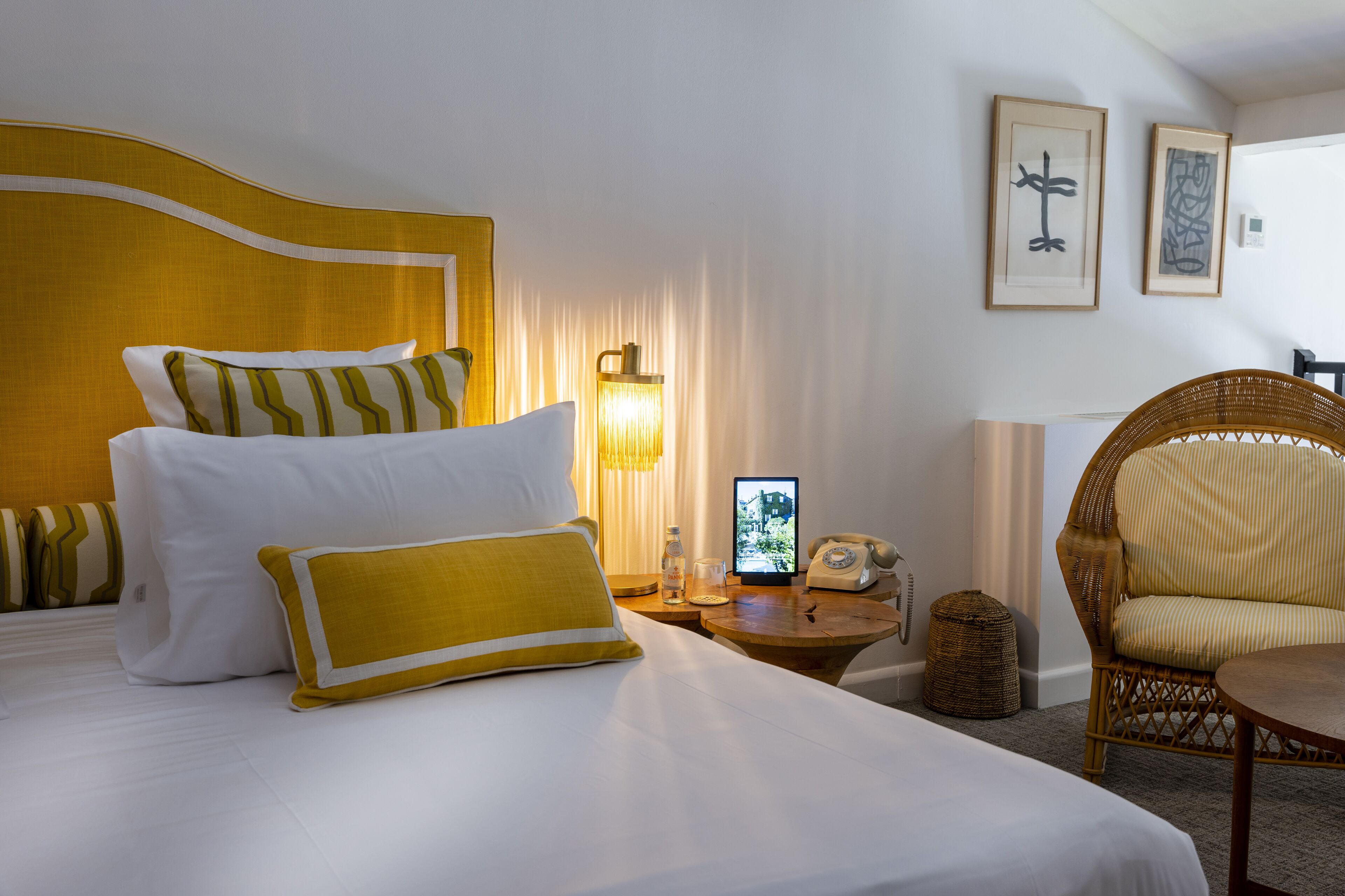 ملاءات إيطالية من طراز فريتي وأغطية فراش متميزة وأسرّة بطبقة علوية مريحة