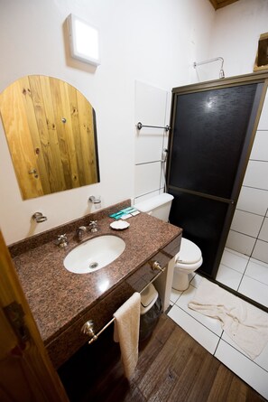 Standard Double Room | Bathroom | Shower, free toiletries, bidet, towels