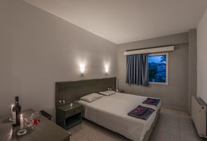 Free cribs/infant beds - Cordelia Hotel Apts (Ayia Napa)