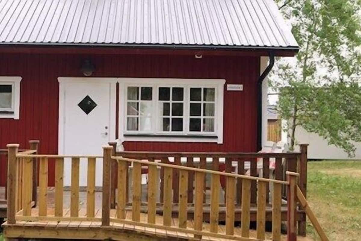 Stuga, 2 sovrum (lakan/städ ingår ej) | Balkong