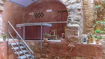 Superior Suite | Premium bedding, Select Comfort beds, in-room safe, laptop workspace