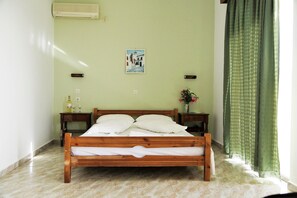 Kamar Double atau Twin | Wi-Fi gratis dan seprai linen