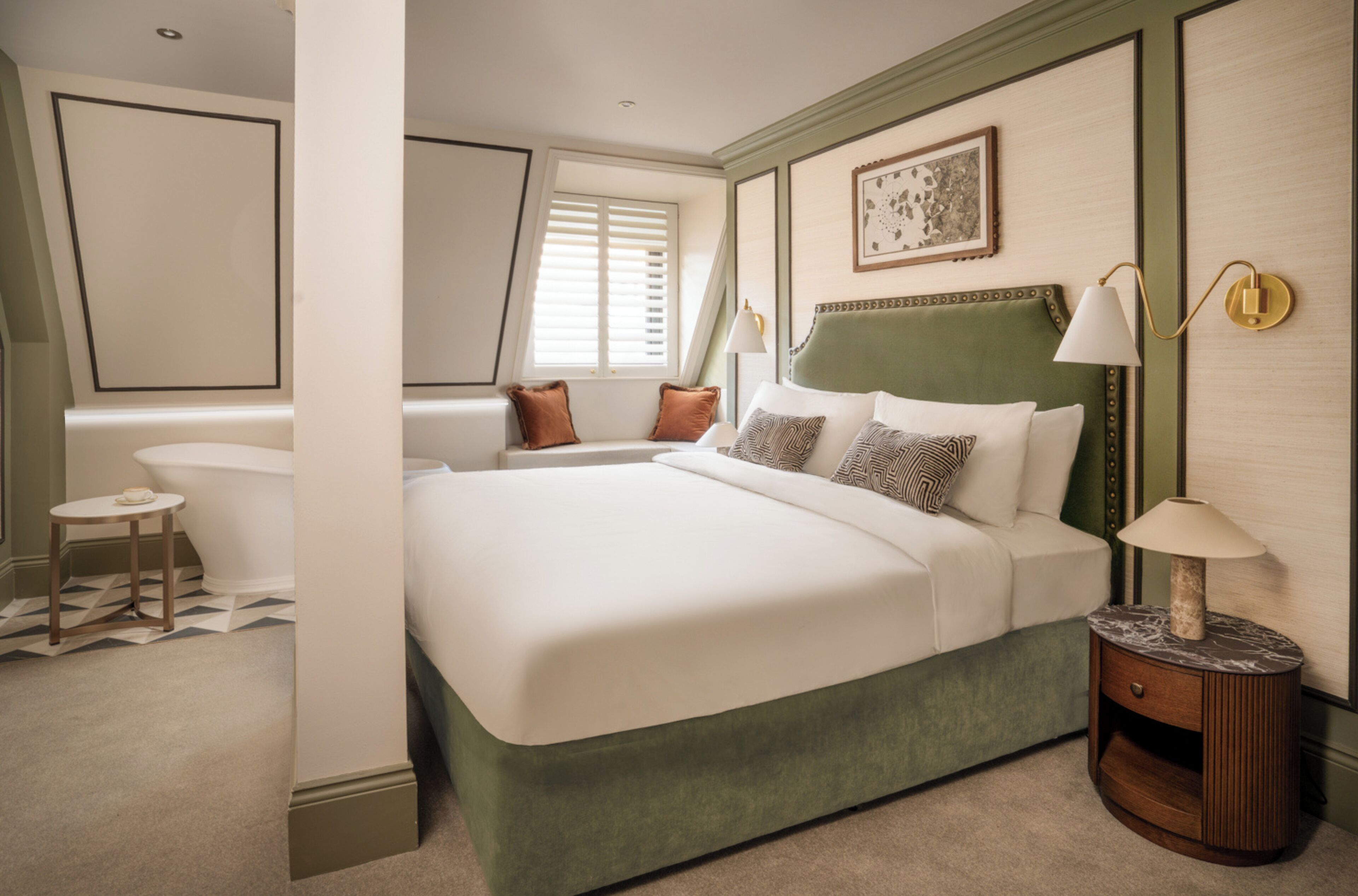 Comfy Signature Room | 이집트산 면 시트, 고급 침구, 미니바, 객실 내 금고