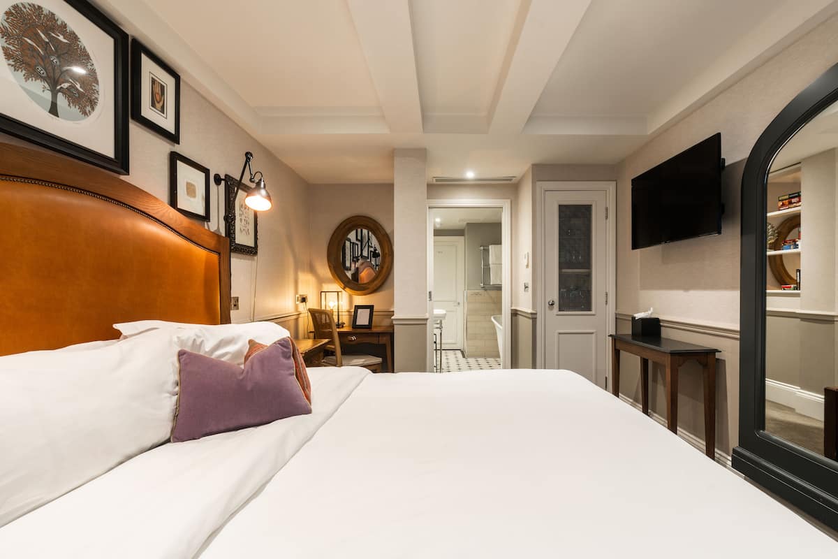 Comfy Room | Premium bedding, minibar, in-room safe, individually decorated