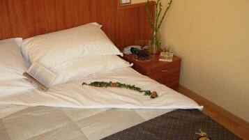 Hochwertige Bettwaren, Zimmersafe, Schreibtisch, schallisolierte Zimmer