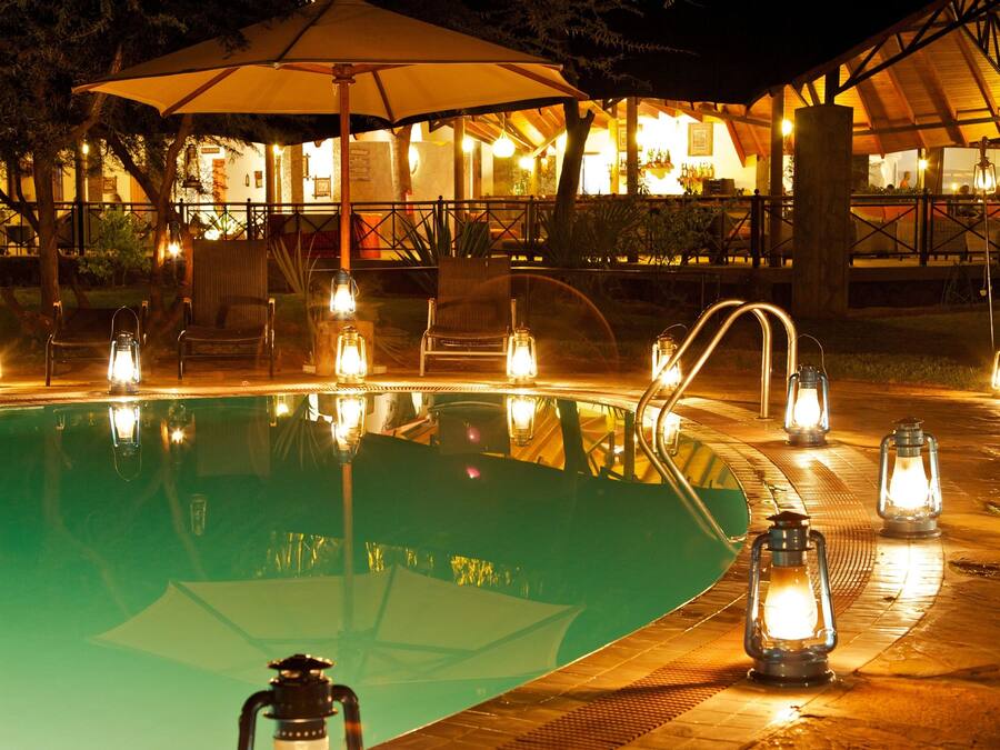 Outdoor pool, sun loungers