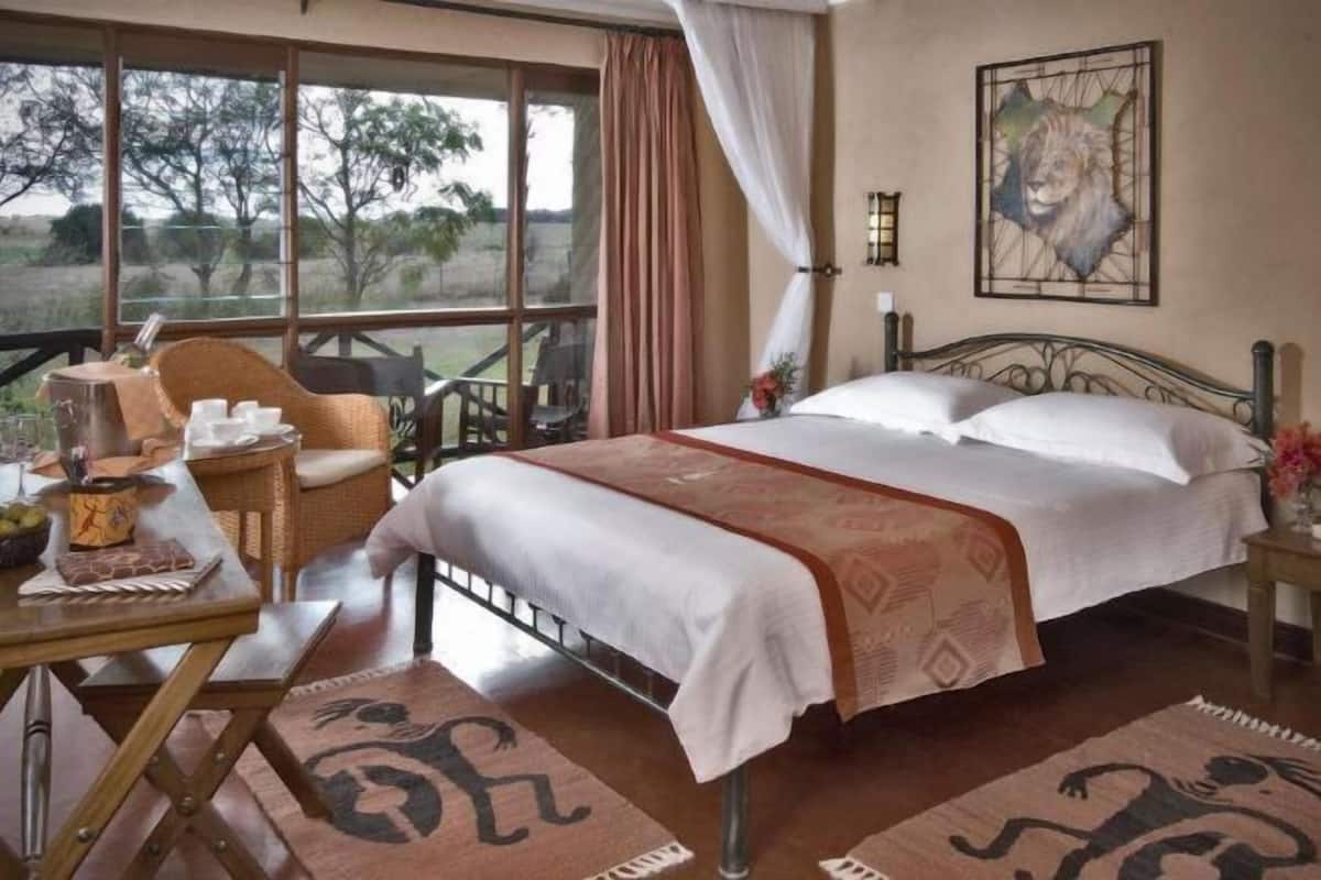1 bedroom, premium bedding, in-room safe, desk