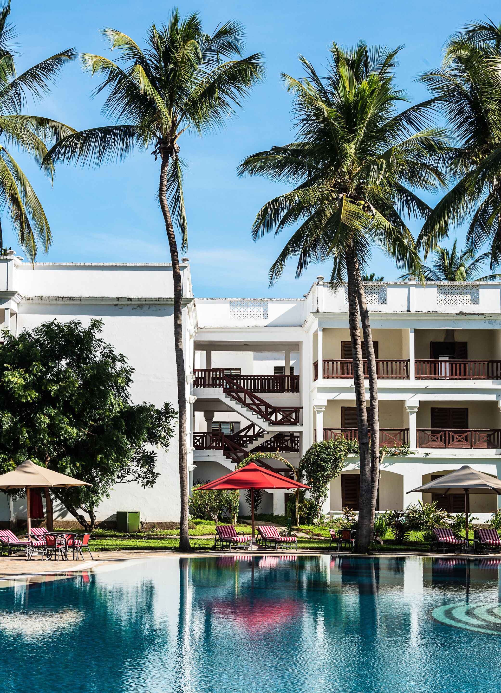 3 outdoor pools, pool umbrellas, pool loungers