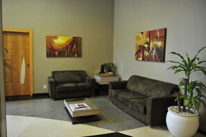 Interior entrance - Bergson Flat (Caxias do Sul)