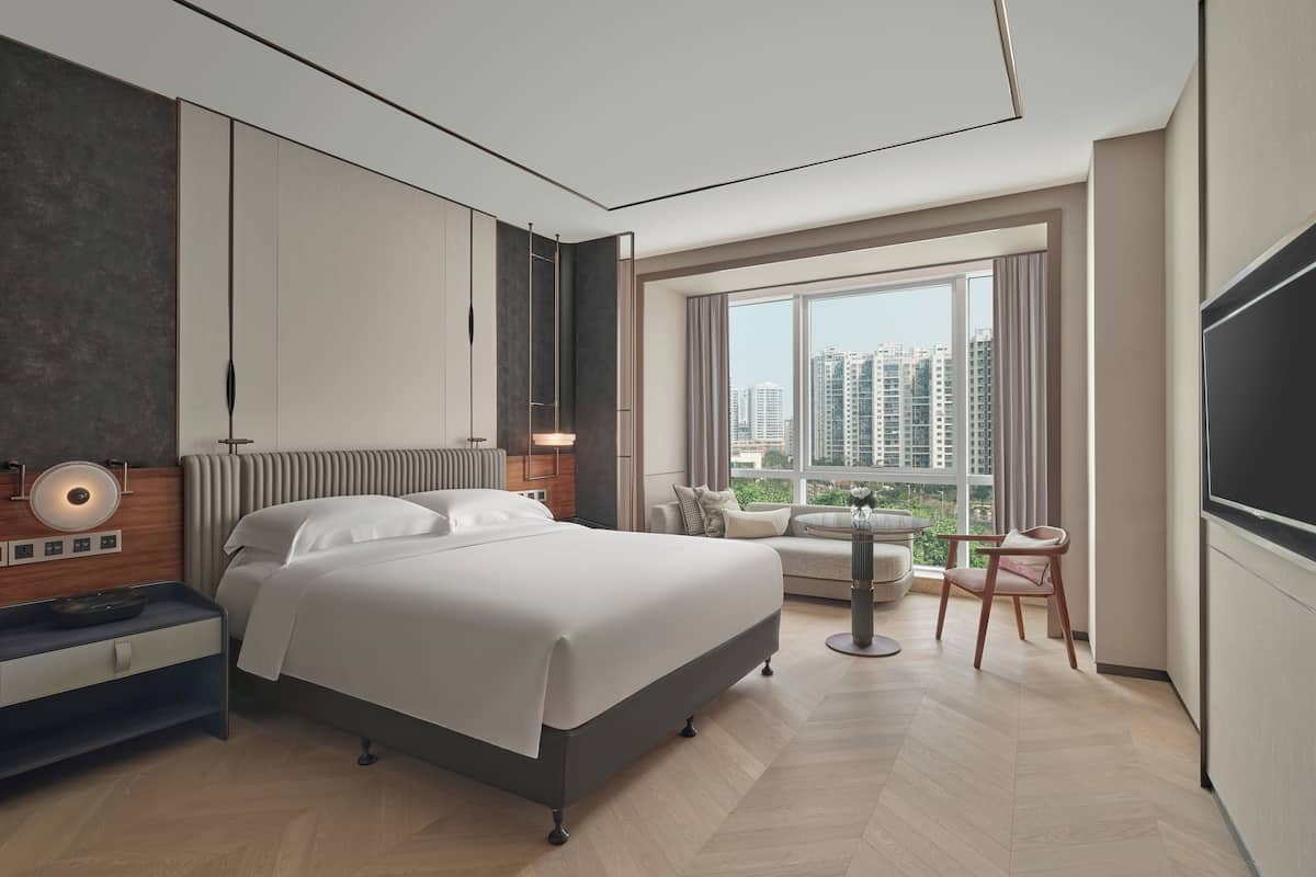 1 bedroom, minibar, in-room safe, desk