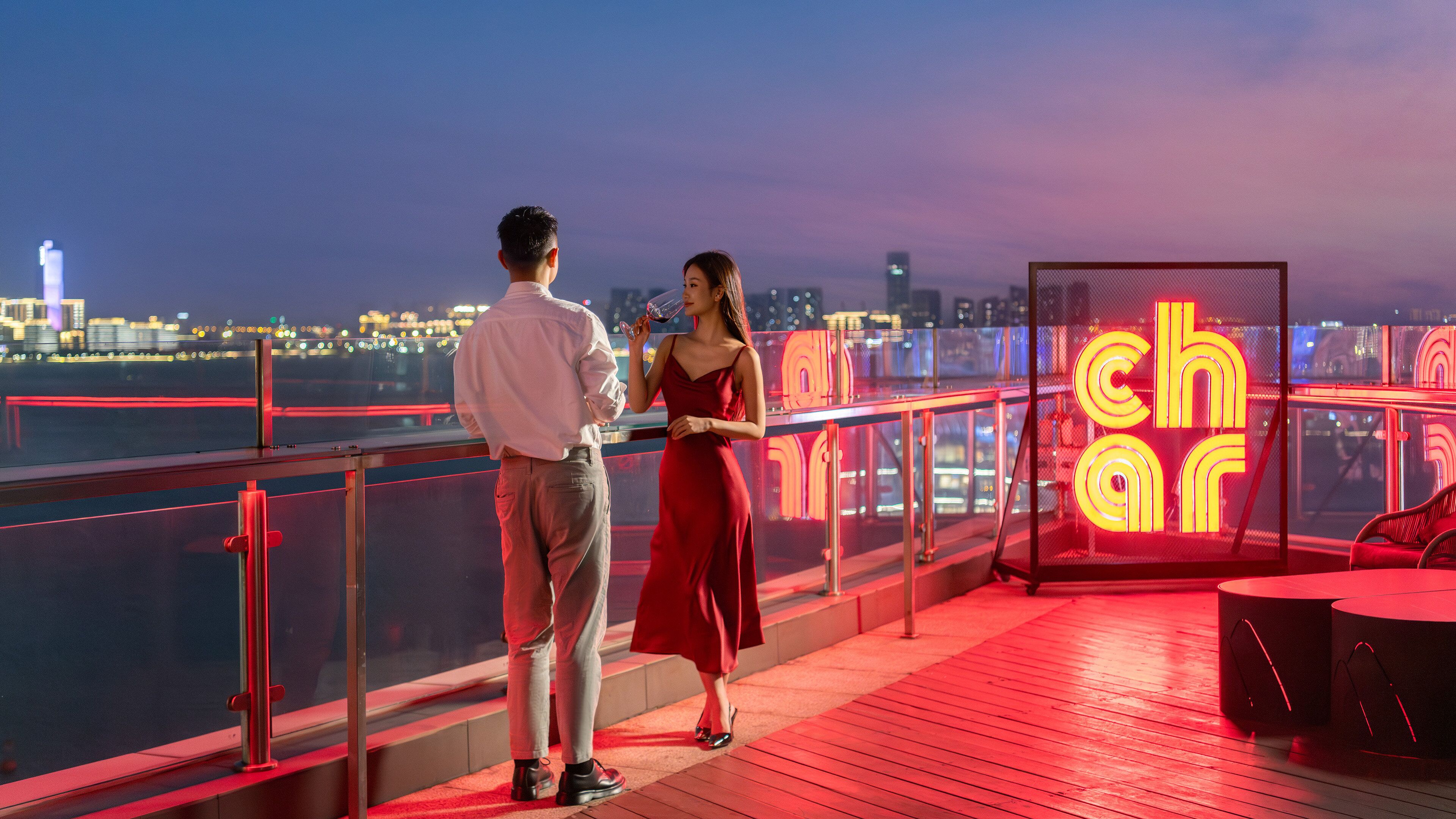 4 restaurants, breakfast, lunch, dinner served; chinese cuisine