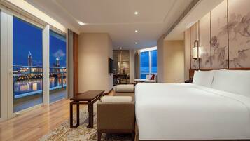Grand Suite, 1 Twin Bed, Sea View (Presidential) | Minibar, in-room safe, desk, blackout drapes