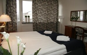 Superior Double or Twin Room, 1 Bedroom, City View | Desk, rollaway beds, free wired internet